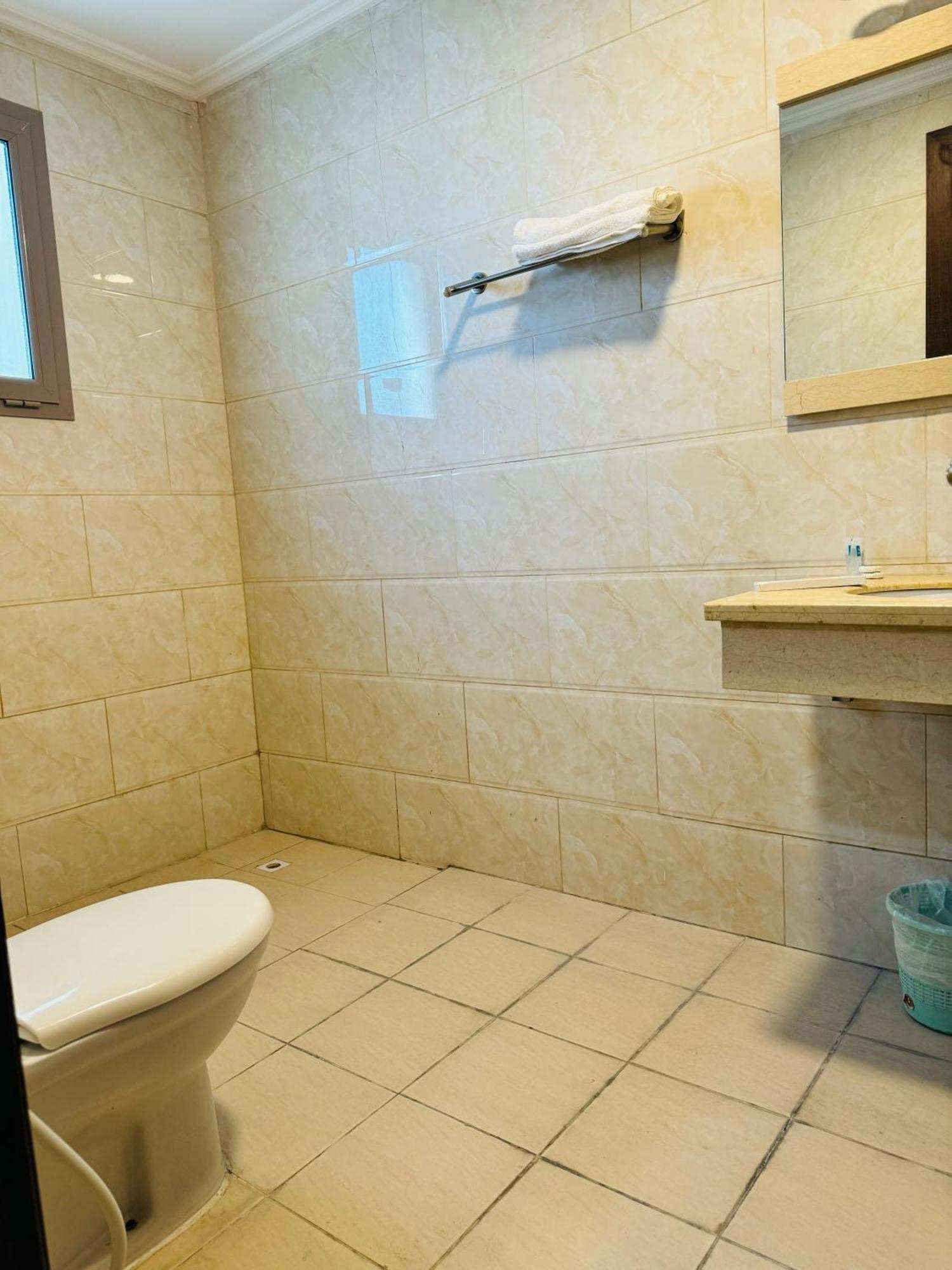 Al Hayat Suites Apartment Manama Luaran gambar