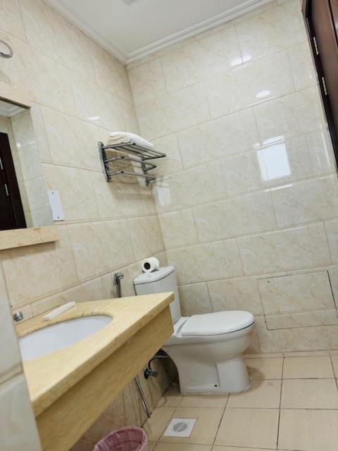 Al Hayat Suites Apartment Manama Luaran gambar