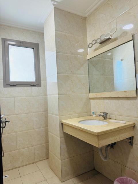 Al Hayat Suites Apartment Manama Luaran gambar