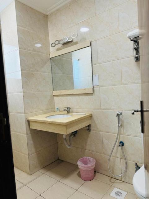 Al Hayat Suites Apartment Manama Luaran gambar